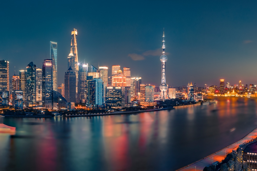 2-Day Shanghai Skyline & Water Town Tour