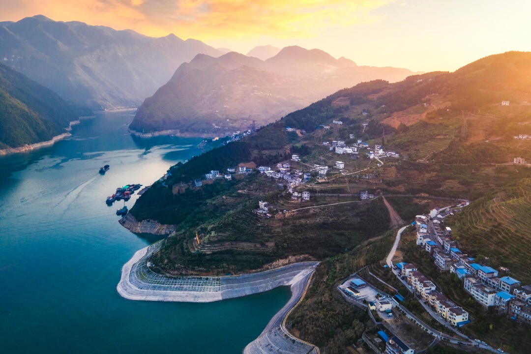 What a Yangtze River Cruise Offers?